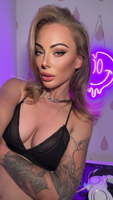 New mix up on Soundcloud.  I&rsquo;ll love you forever if you have a little listen &amp; tell me what you think<a href="/tag/railme"class="tags"><span>#railme</span></a>