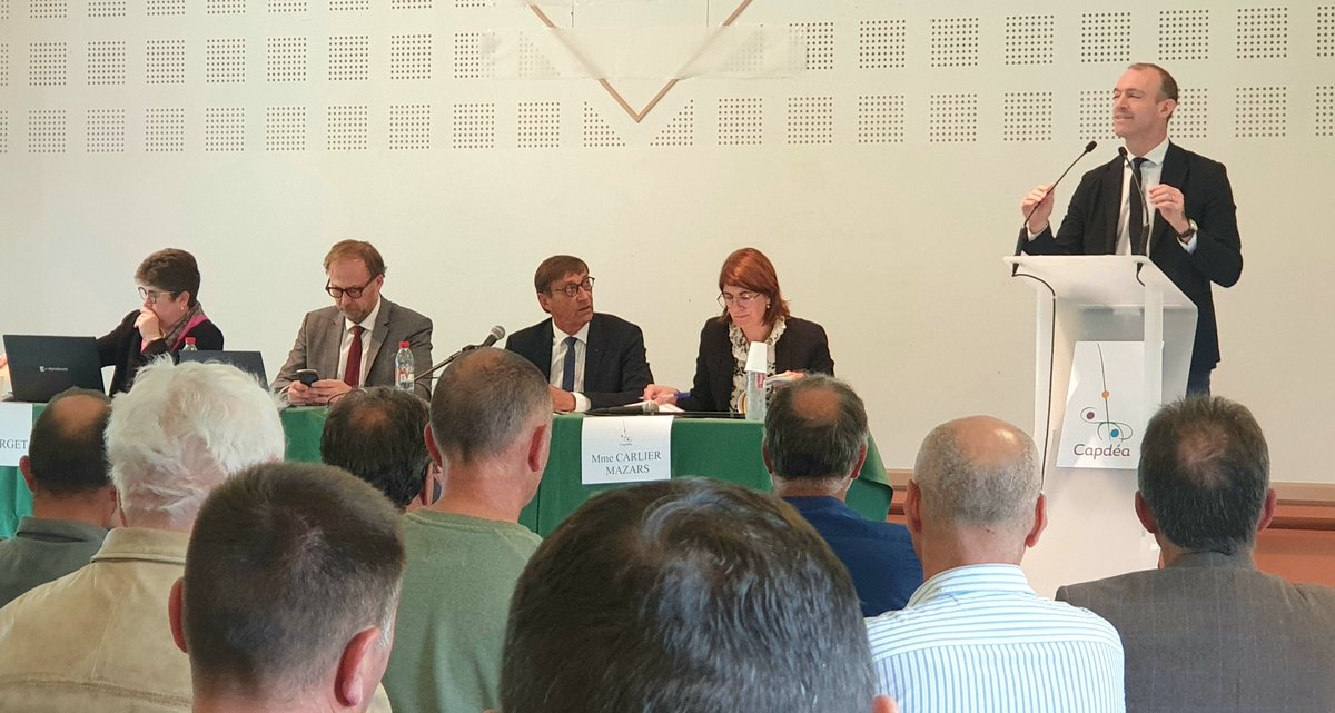 AG <a href="/capdeadeshy/">Capdéa</a> section Ouest
<a href="/pierrebegoc/">Pierre BEGOC</a> DG de <a href="/desialis/">Désialis</a> fait un tour d'horizon des marchés sur lesquels nos productions sont présentes: #luzerne conventionnelle ou #AB , pellets et balles, paille...
Marchés chahutés par le contexte géopolitique et économique 
<a href="/LuzernedeFrance/">La Coopération Agricole Luzerne de France</a>