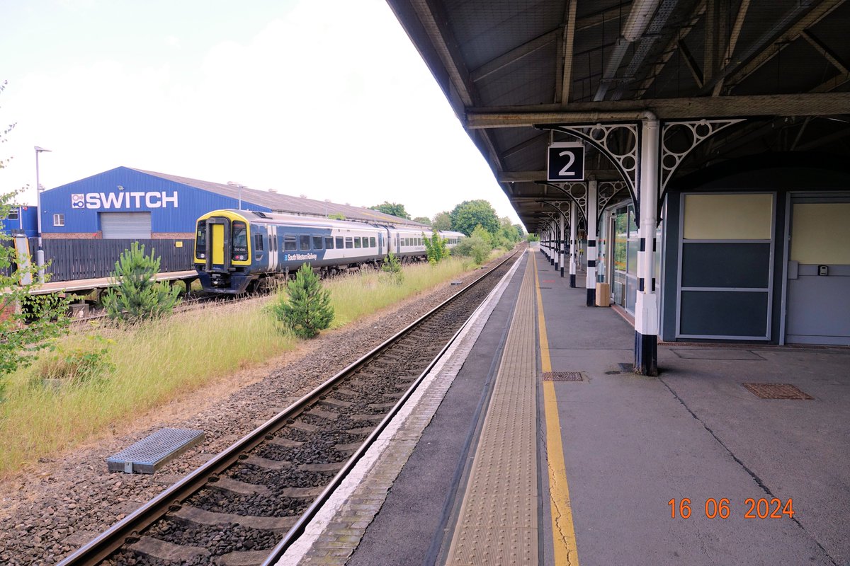 159015 at Andoiver Station