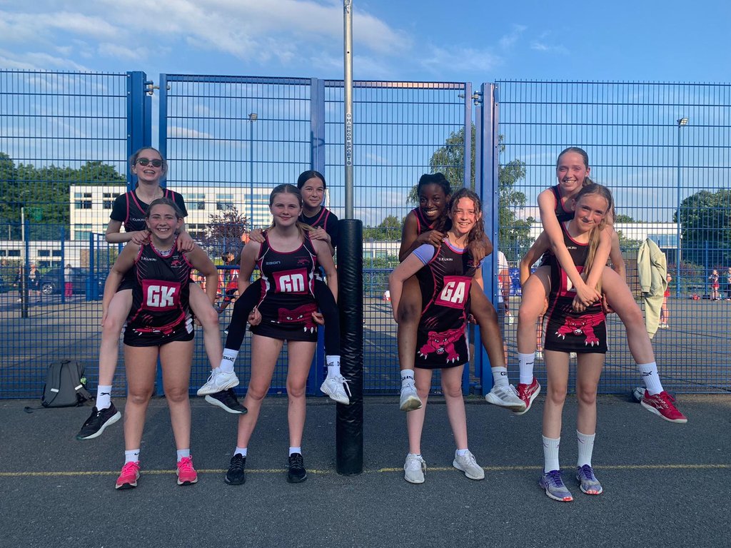 Panthers Elite Netball Club 💗🖤💗 tweet media