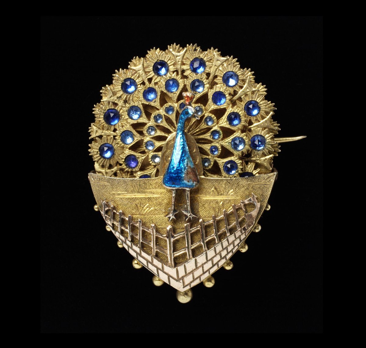 WikiVictorian tweet media