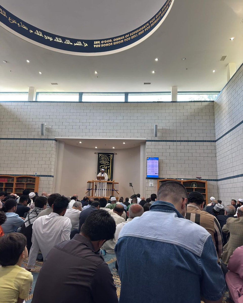 gofreebooks's tweet image. Gofreebooks team distributed books and brochures today during the Eid prayer at the Muslim Unity Center mosque in Detroit, Michigan, USA.

#gofreebooks #team #distributed #books #and #brochures #during #eid #prayer #muslim #unity #center #mosque #detroit #michigan #usa