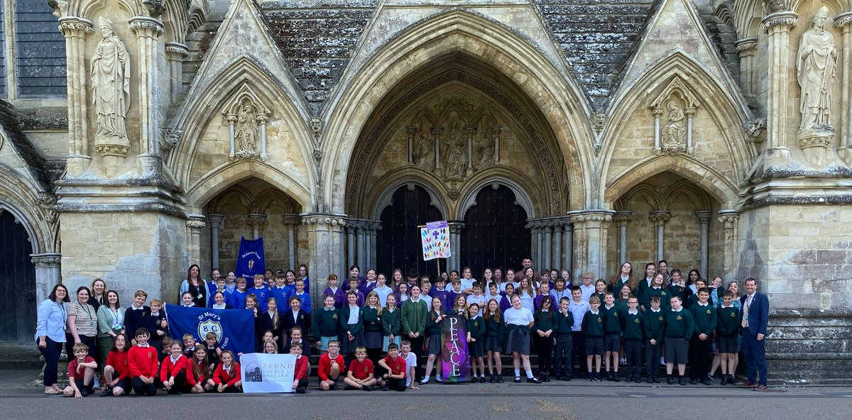 StMarysPrimary3's tweet image. On Tuesday 18th June, year 6 children from Shaw, St Georges, St Marys & Seend attended a leavers service at Salisbury Cathedral, led by Bishop Andrew. Each school had chosen some year 6 pupils to lead the procession with their school's banner. Big Thank you to @DioSalisbury!