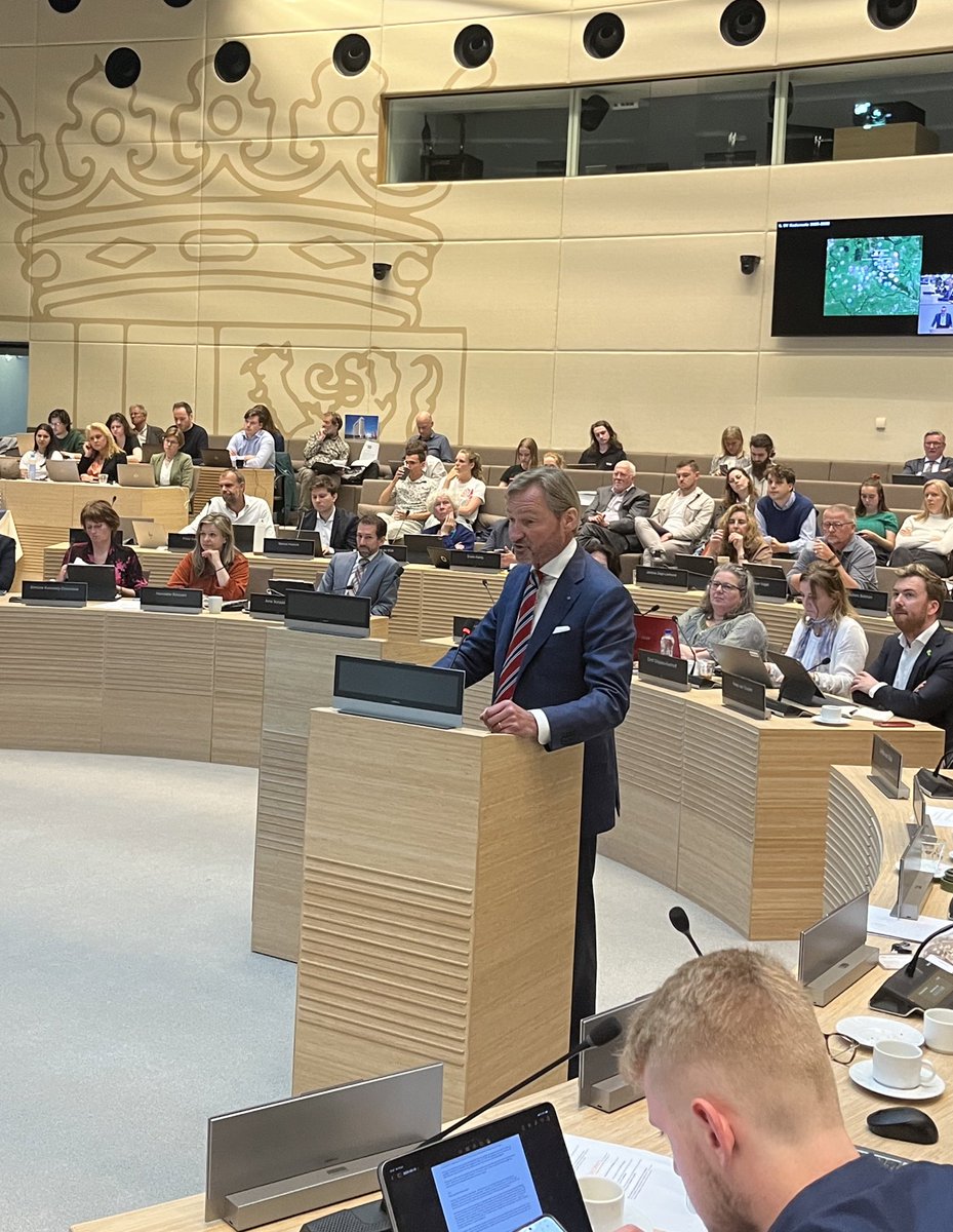 Vandaag algemene beschouwingen vandaag. Goede interruptie van collega Peer op PvdD. Woningbouw en natuurontwikkeling kunnen wel degelijk hand-in-hand gaan. PvdD  gaat voorbij aan belang woningbouw.