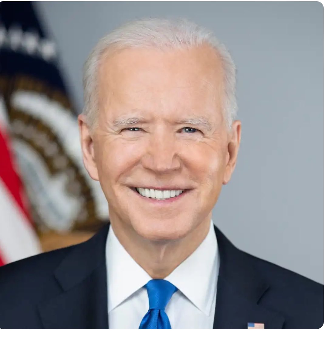 fidele_mutara's tweet photo. I am convinced that you are a leader who made a difference and that many people will remember you as a good president of a certain period.
And my condolences to your family @JoeBiden for everything you experienced with the persecutor, there is no doubt that you will win 2024 because,  

@POTUS NO GROUP PICTURE IS GOING TO HAVE THE POWER OF AN INDIVIDUAL PORTRAIT.