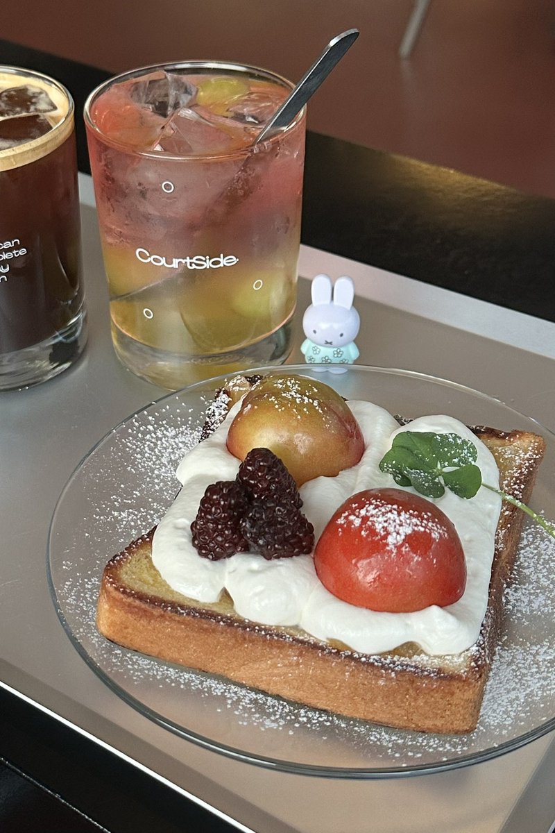 punchr2ce's tweet image. 네잎 아니 오잎클로버 토스트 ˳ ˳🍀