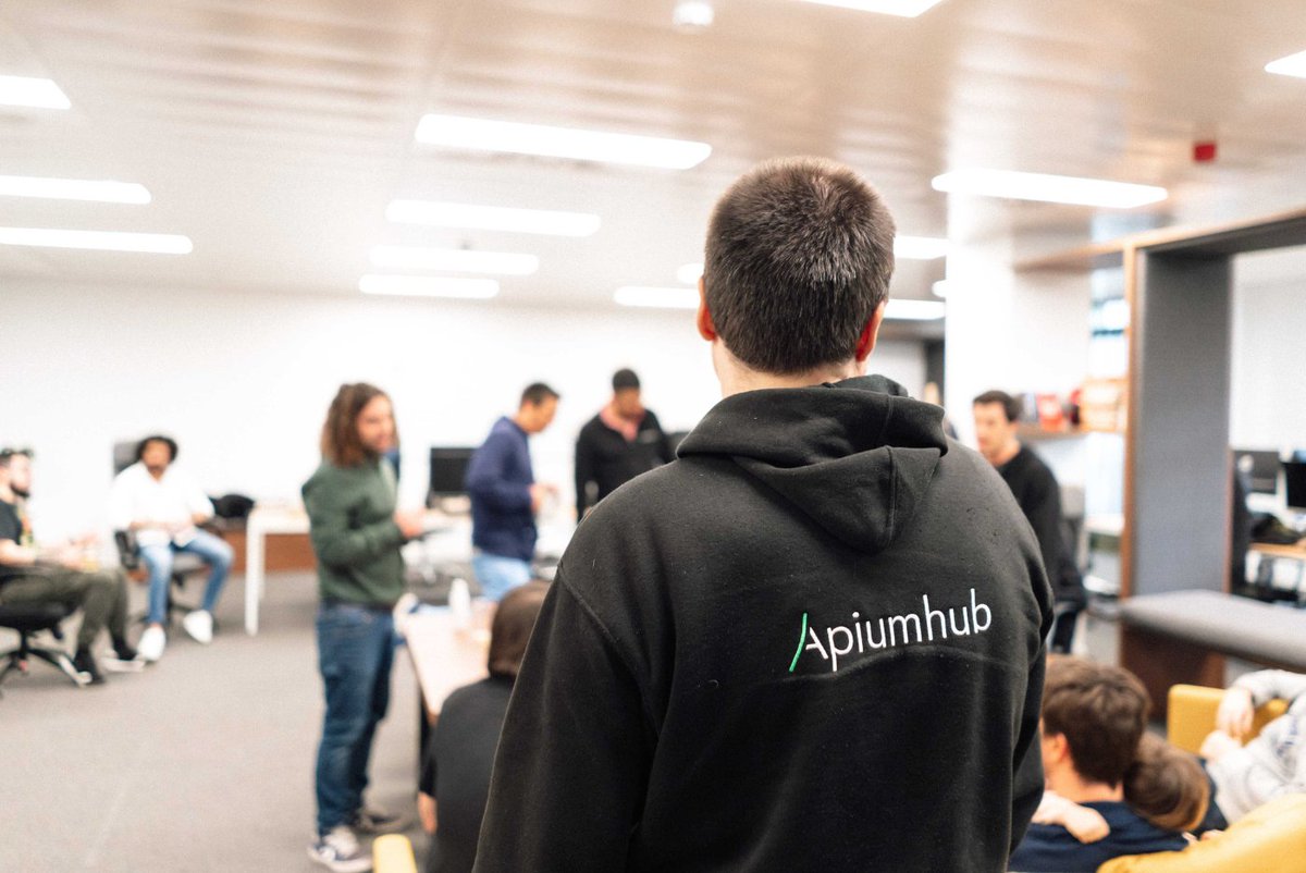 Apium_hub's tweet image. Our team is growing and we're on the hunt for a talented #AndroidDeveloper to join the crew! If you're passionate about building innovative apps and love the Android ecosystem, we want to hear from you. 😉 apiumhub.com/software-devel…