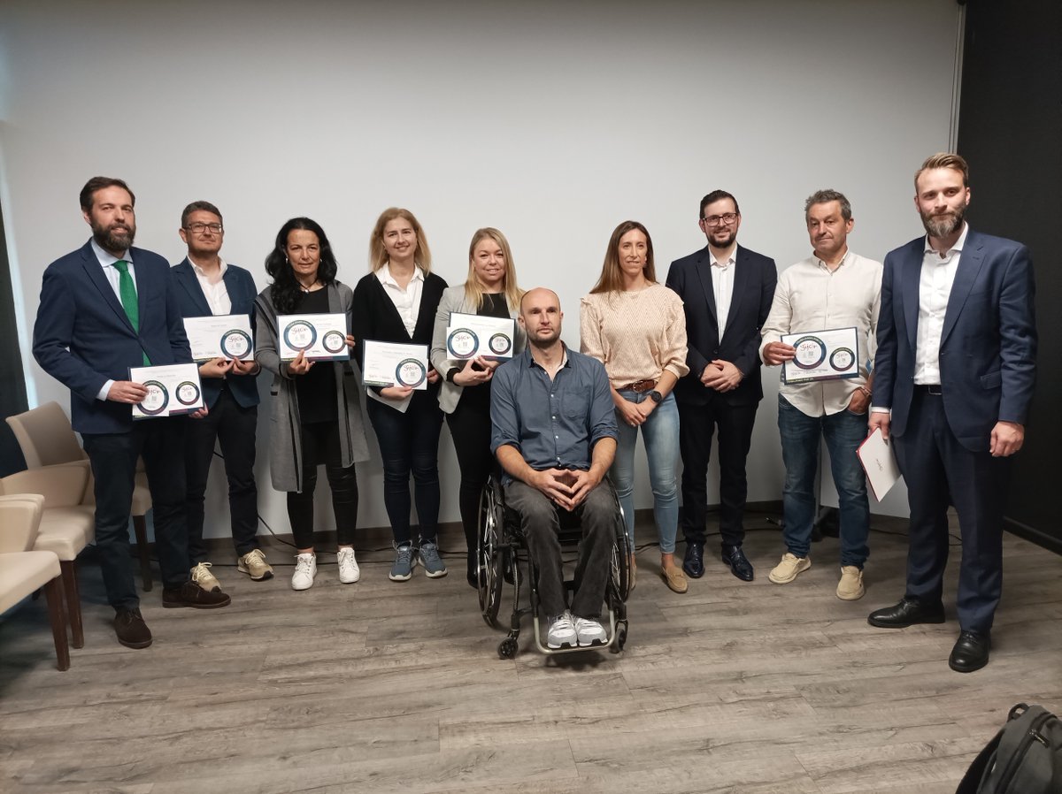 GijonTurisProf's tweet photo. 🔴@Silken_Hoteles #Gijón ha recibido la certificación @Biosphere_RTI
Además 6 empresas consiguen el distintivo @TUR4all de @IMPULSAIGUALDAD
✅H La Boroña
✅@LaGitanaGijon 
✅@turronesverdu 
✅@salasygayol 
✅@LaboralCdlC 
✅@campingdevagijn 
➕ Info ⤵
https://t.co/NlcYIudP0z https://t.co/EPtltJ1jyG