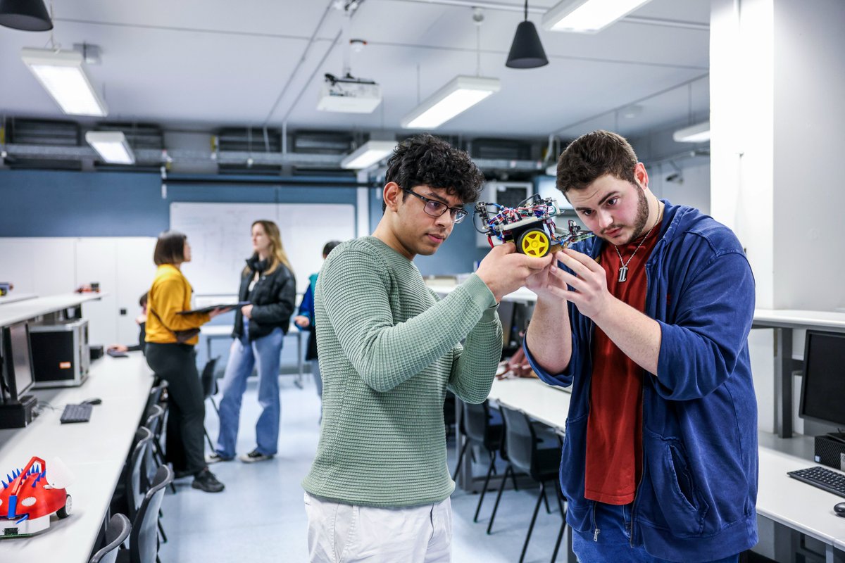 DCUEngineering's tweet image. Do you want to create robots to assist the elderly or rovers for planetary exploration? By studying #MechatronicEngineering you’ll be equipped with the skills to design &amp;amp; develop the intelligent machines of today and tomorrow. 
Learn more👉dcu.ie/DC193  
@DCU @TeamDCU