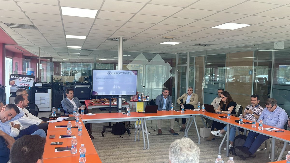 esteban_pacios's tweet photo. Hoy se celebra el 1er grupo de trabajo #buenaspracticas comerciales #BusinessPartnerAdvanced y #Premium de @Value_Creciendo
¡A por todas! https://t.co/mbLDSSa03p