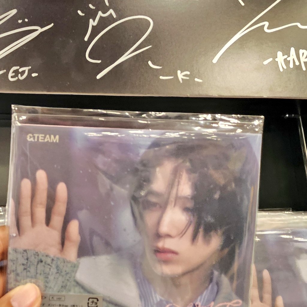 M3LK17's tweet photo. Got K cover @ Tower Records https://t.co/OTjfTkRmtl
