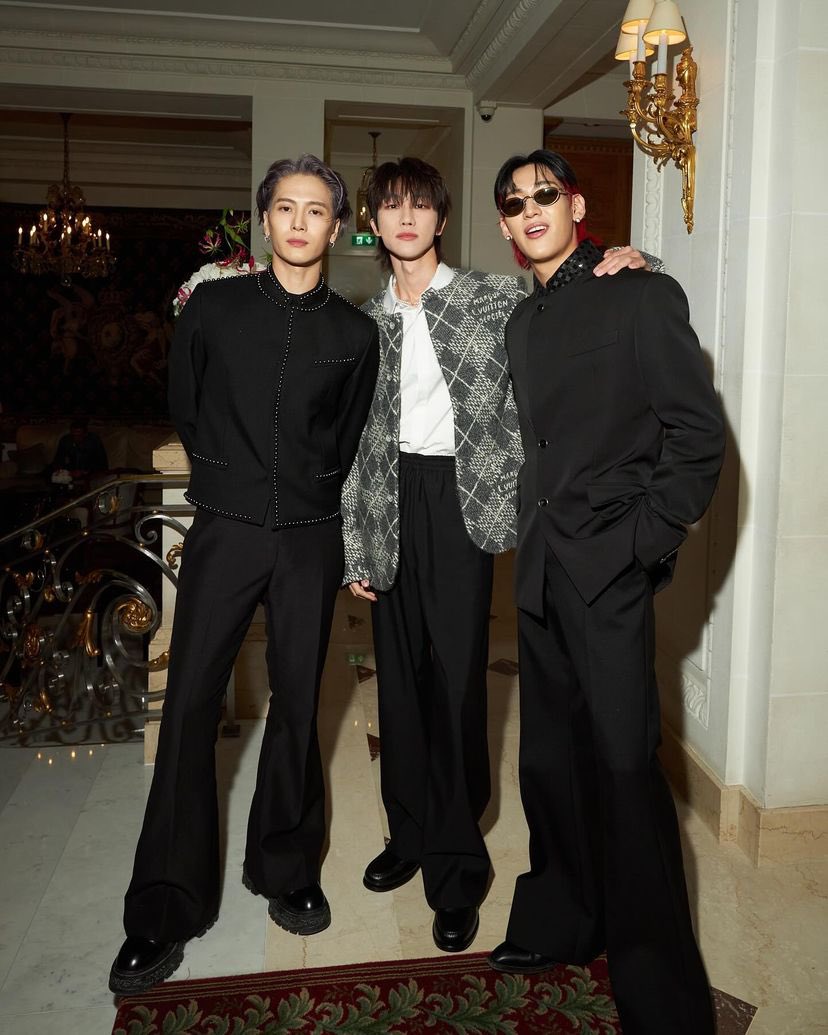 CRUSHonBAM's tweet photo. [#BamBam's IG] 240619 @louisvuitton  #louisvuitton #MenSS25 (2/3)

LOUIS VUITTON X BAMBAM 
#BamBamxLVMenSS25
#LVMENSS25 @BamBam1A https://t.co/KjSCNY2vIt