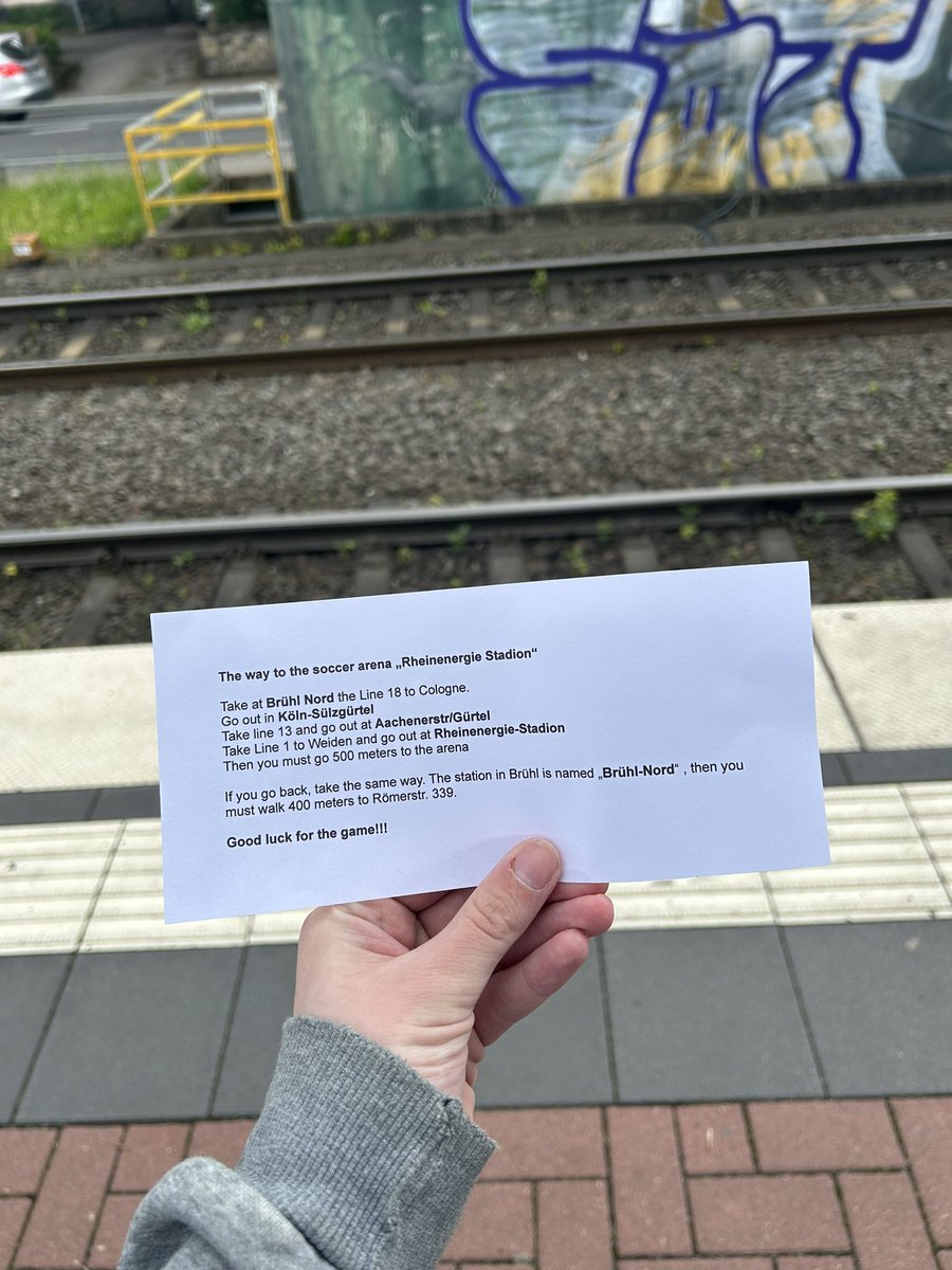 Big shoutout to our AirBNB host for printing off the route to the stadium for the game tonight 🏴󠁧󠁢󠁳󠁣󠁴󠁿🤝🇩🇪