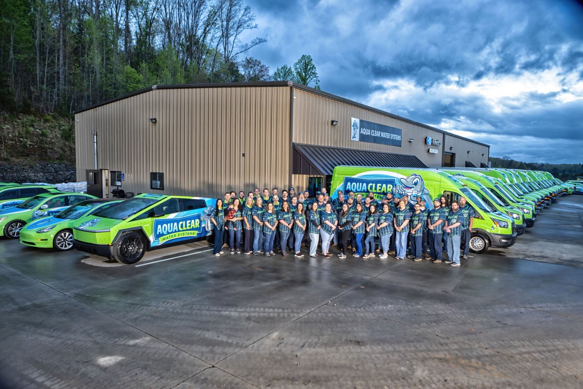 aquaclearws's tweet photo. The Aqua Clear Team gearing up for another day helping clients get clean water. 💧🐬

#changingwaterchanginglives https://t.co/La9PZEnrCl
