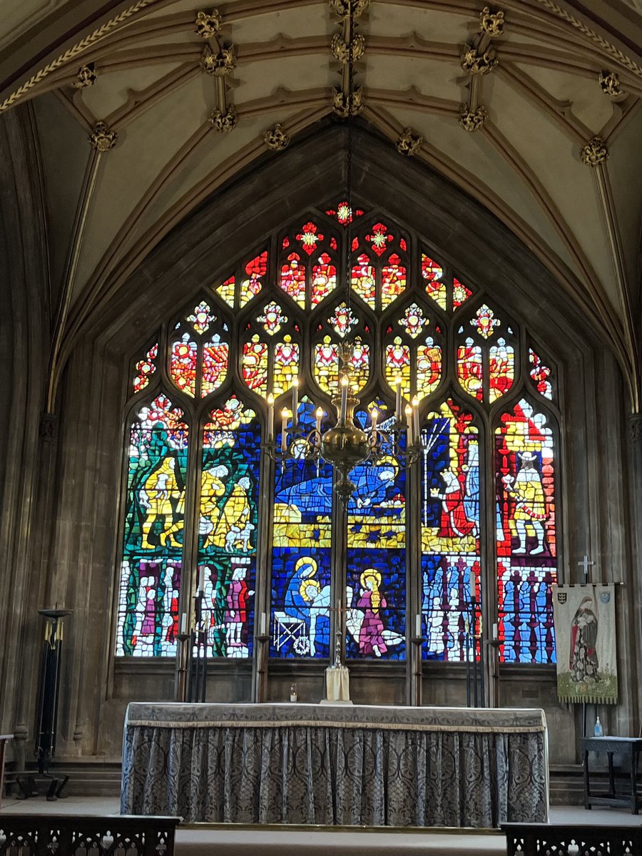 Barb_Drummond's tweet photo. #WindowsWednesday #LadyChapel #MaryRedcliffe https://t.co/3KLcOP9xjN