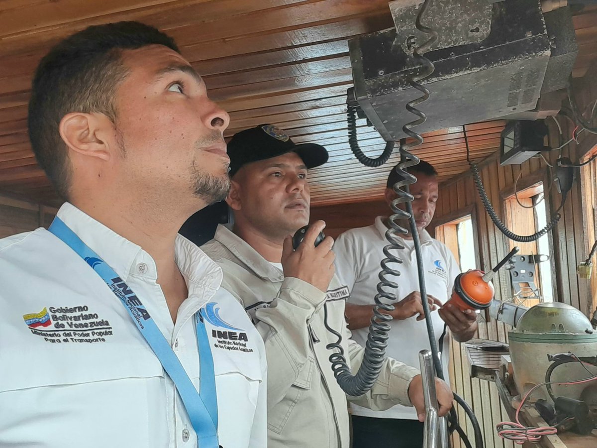 captolaspiedras's tweet photo. Funcionarios de  @captolaspiedras realizan  inspecciones físicas y documentales de seguridad,  pre zarpe, a los buques de Pesca ALESSANDRA y EL SALVADOR en el Muelle Pesquero de Las Piedras, garantes de la #SeguridadMarítima  
#ComprometidoconlaVenezuelaAzul!! https://t.co/uD0gkT6U93