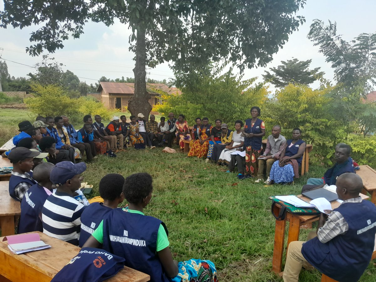 rwamrec's tweet photo. Exciting update from the @GatsiboDistrict! Leaders from MenEngage Clubs, community activists, and Village Agent Network (VAN) members gathered for a refresher on managing Village Savings and Loans Associations (VSLAs) and sustaining activism in our communities. Together, we're driving change through the #BAHO Project. #CommunityEngagement #genderequality