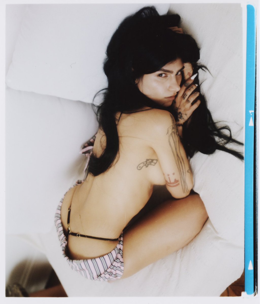 Mia K. tweet media