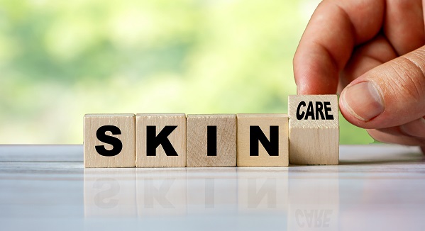 Don't miss our free webinar next week: Spotlight on skin conditions in the older patient. Dr Rod Tucker will discuss the common skin conditions in older patients and management options.

Sign up for free here: learn.pavpub.com/spotlight-on-s… 

#Dermatology #Skincare #GeriatricMedicine