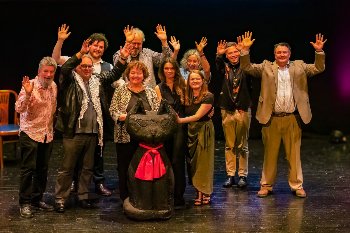 catsawards's tweet image. Thunderous applause from the Critics to our wonderful BSL Interpreters Amy Cheskin and Sarah Forrester! 🙌🙌🙌 #CATS_Awards2024 #bslinterpreters #thankyou