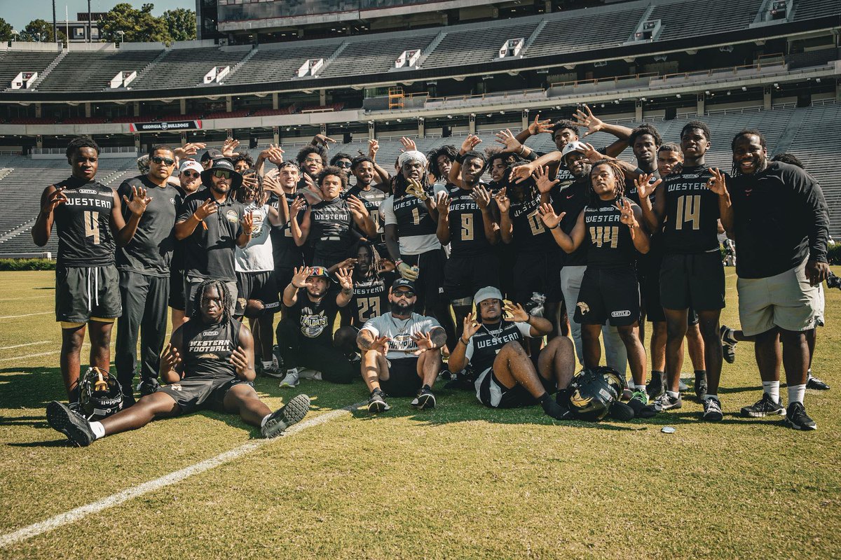Blustein Recruiting (@larryblustein) on Twitter photo Davie Western Summer Tour Prepares Them For 2024 Season. larryblustein.com/news/western-s…
<a href="/CoachRack75/">Adam Ratkevich 🇺🇸 #BattleReady</a> <a href="/principalarrojo/">principalarrojo</a> <a href="/WHSWildcats_Ath/">Western Wildcats Athletics</a> @13_Shot @simorprice6 <a href="/Kallenmartinez/">Kallen</a> <a href="/CalebWill4r/">Caleb Williams</a> <a href="/TavaresWard4/">Tavares Ward</a> @TromoneIssac1 <a href="/prime_timejay/">Jayden jackson</a> <a href="/lakota_tanner71/">Lakota tanner</a> @johnathanbuenojr <a href="/jordan_davis06/">Jordan Davis</a> Davie Western Summer Tour Prepares Them For 2024 Season. larryblustein.com/news/western-s…
<a href="/CoachRack75/">Adam Ratkevich 🇺🇸 #BattleReady</a> <a href="/principalarrojo/">principalarrojo</a> <a href="/WHSWildcats_Ath/">Western Wildcats Athletics</a> @13_Shot @simorprice6 <a href="/Kallenmartinez/">Kallen</a> <a href="/CalebWill4r/">Caleb Williams</a> <a href="/TavaresWard4/">Tavares Ward</a> @TromoneIssac1 <a href="/prime_timejay/">Jayden jackson</a> <a href="/lakota_tanner71/">Lakota tanner</a> @johnathanbuenojr <a href="/jordan_davis06/">Jordan Davis</a>