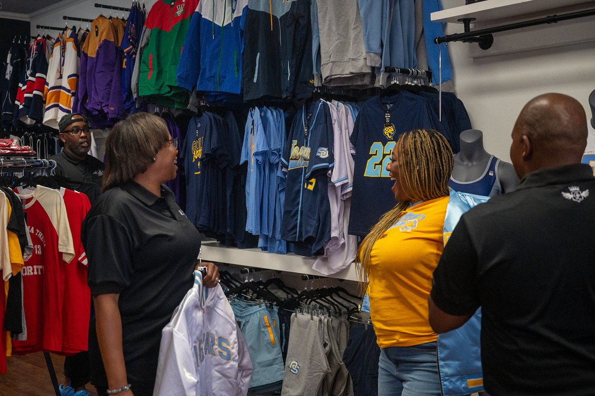 thealcstore's tweet image. “Your trust in us motivates us to deliver our best. Thank you for being amazing customers!” #AnthonyLawrenceCollection #TheALCollectionStore