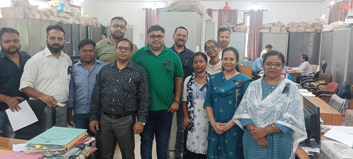 ku_ritesh's tweet photo. @ExecutiveJsss #BlackRibbonProtest
#Justice_for_Secretariat_Service  झारखंड सचिवालय सेवा के पदाधिकारियों का काला बिल्ला प्रदर्शन आज  झारखंड सचिवालय सेवा के सभी पदाधिकारियों ने अपनी मांगों के समर्थन में काला बिल्ला लगाकर सचिवालय में कार्य करते हुए प्रदर्शन किया। https://t.co/tt8jGjKgJg
