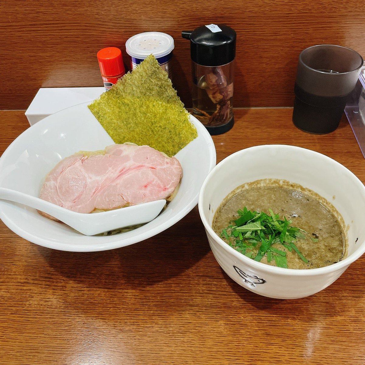 CB_Manasuke's tweet photo. I'm at 煮干し中華そば　魚魚 in 名古屋市北区, 愛知県 https://t.co/QkuZpvPnaY
カライーカのつけ麺

濃厚ベースの🦑に程よい唐辛子。
食べ始めから最後まで烏賊を楽しめる幸せに感謝。 https://t.co/JAuuoO5Etf