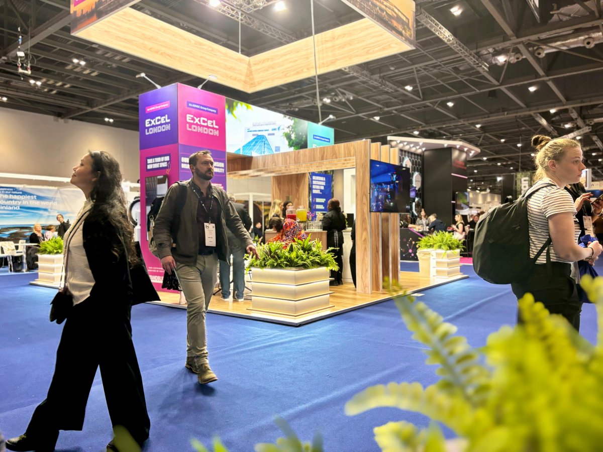ExceLLondon's tweet image. It's the opening day of The @MeetingsShow here at #ExCeLLondon 

Our very own James Rees &amp;amp; Jamie Harvie have already been speaking during the #TeamsEurope panel, whilst the ExCeL stand (D40) looks amazing thanks to our partners #Standbuilder 

Meanwhile, we're also hosting the