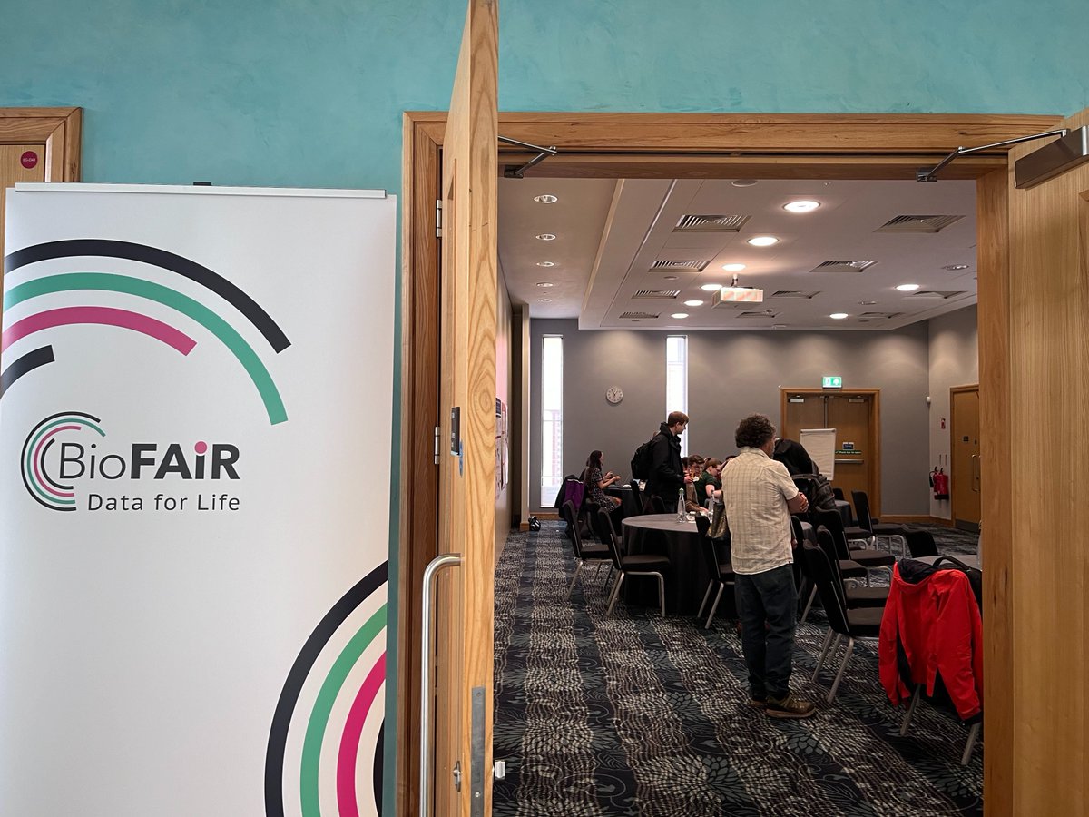 BioFAIRUK's tweet image. Thank you @QUBelfast,@WWIEM_QUB
&amp;amp; @QubPGJCCR for hosting and supporting our workshop. Thank you to our local speakers David Simpson, Sarah Maguire, Stephanie Craig &amp;amp; also to those who came along, took part and joined us.
#FAIRdata #DigitalResearchInfrastructure #CultureChange