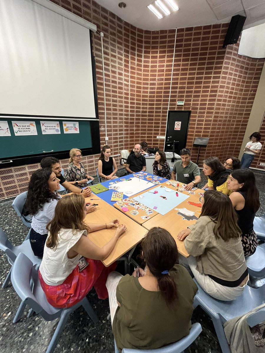 <a href="/Elenalbalat/">Elena Albalat</a> <a href="/GVAIgualtat/">GVAIgualtat</a> <a href="/fundacionFISAT/">✳️FISAT Salesianos Social</a> <a href="/MSocialGob/">Ministerio de Derechos Sociales, Consumo y A2030</a> <a href="/ymca_esp/">YMCA España</a> <a href="/Fundacion_Amigo/">Fundación Amigó</a> <a href="/UV_EG/">Universitat València</a> <a href="/EPCValenciana/">Europa Press Comunitat Valenciana</a> <a href="/lasprovincias/">LAS PROVINCIAS</a> <a href="/ClarTelevisio/">Clar Televisió</a> <a href="/levante_emv/">Levante-EMV</a> <a href="/apunt_media/">À Punt</a> <a href="/epmediterraneo/">El Periódico Mediterráneo</a> <a href="/informacion_es/">INFORMACION.es</a> <a href="/elpais_valencia/">El País Valencia</a> <a href="/el7set/">El 7 Set</a> <a href="/diariLaVEU/">diariLaVEU</a> <a href="/DiarioSigloXXI/">Diario Siglo XXI</a> 💪Seguimos con la dinámica "Conversaciones significativas" con el apoyo de <a href="/visualmateria/">Visual Materia</a> 

➡️El objetivo  de la dinámica es cocrear un cómic a través de varias mesas donde los participantes se encontrarán distintos escenarios en torno a la situación de la #juventud #extutelada