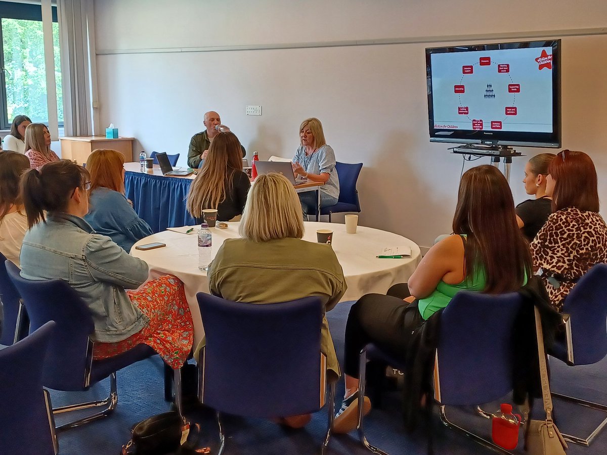 Brilliant workshops from <a href="/clanchildlaw/">Clan Childlaw</a> <a href="/Actn4ChildrScot/">Action for Children Scotland</a> @OHOV_Scotland <a href="/CHScotland/">Children's Hearings Scotland</a> <a href="/Oberstown1/">Oberstown Children Detention Campus</a> and <a href="/scotgov/">Scottish Government</a> #YJConf24 👏👏👏