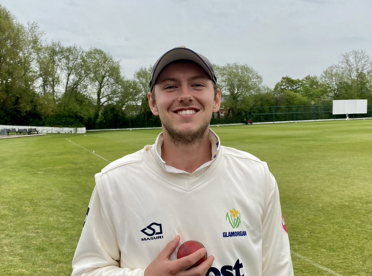 🏏Surrey 2nd XI 219 &amp; 311 (Harry Podmore 4-53, Matt Burton 3-67)

Glamorgan 2nd XI 382 &amp;  151-3 (Will Smale 79 off 64)

Glamorgan, set 149 in 30 overs, won by 7 wickets with 5 overs to spare