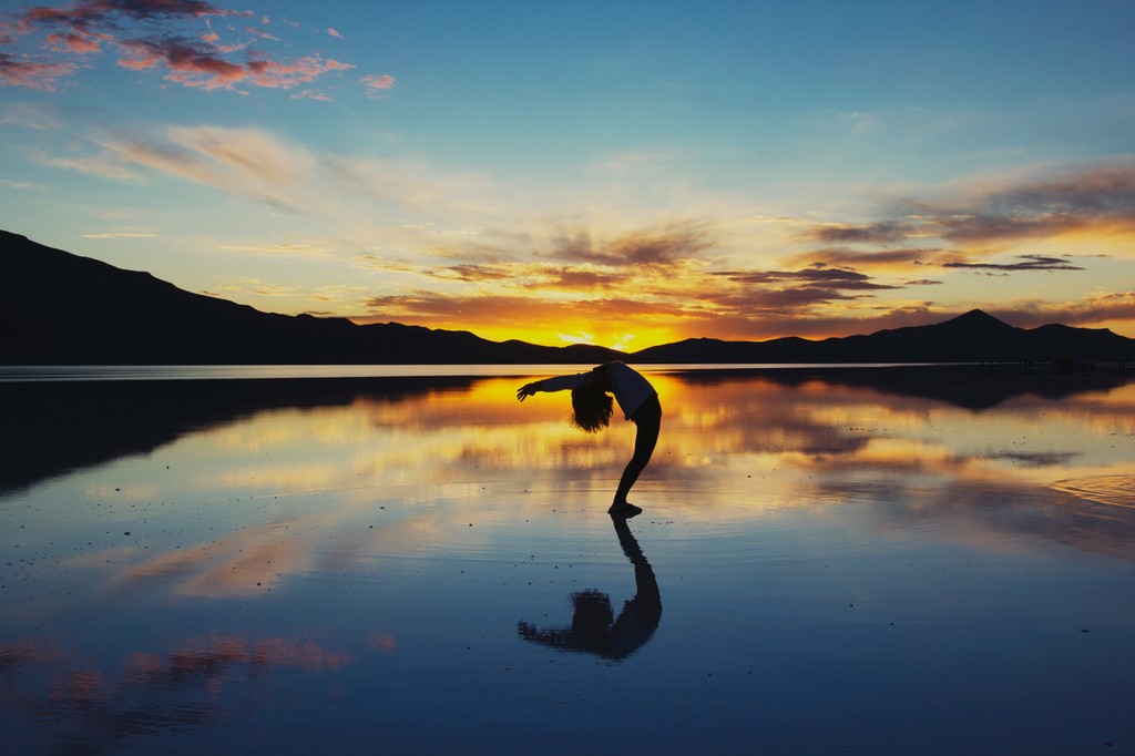 PSA: It is the summer solstice tomorrow! 🌞🙌

May the long sun shine upon you, all love surround you and the pure light within you light the way on 🙏

#outdooryoga #yogainnature #sustainableyogamat #ecoyogamat #summersolstice #summerishere #yogaonholiday