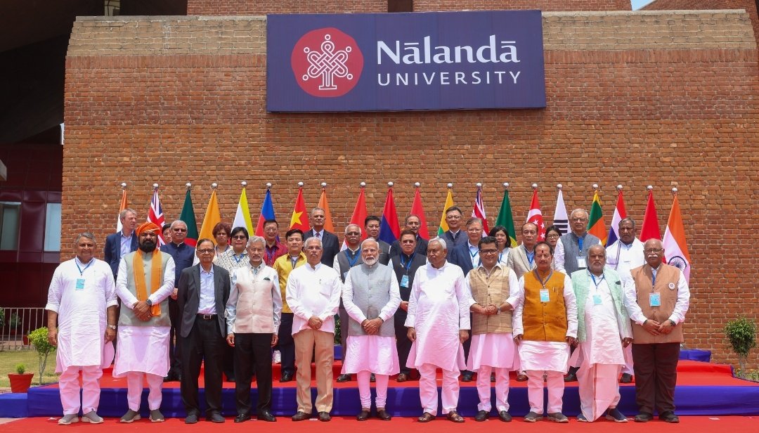 iDrMonika's tweet photo. “Nalanda is not just a name; it is an identity, an honor, a value, a mantra. It is pride, it is a saga. Nalanda is a proclamation of the truth that while books may burn in the flames, the flames cannot extinguish the knowledge”

~PM Narendra Modi.

#NalandaUniversity https://t.co/hqb2qTrP6Q