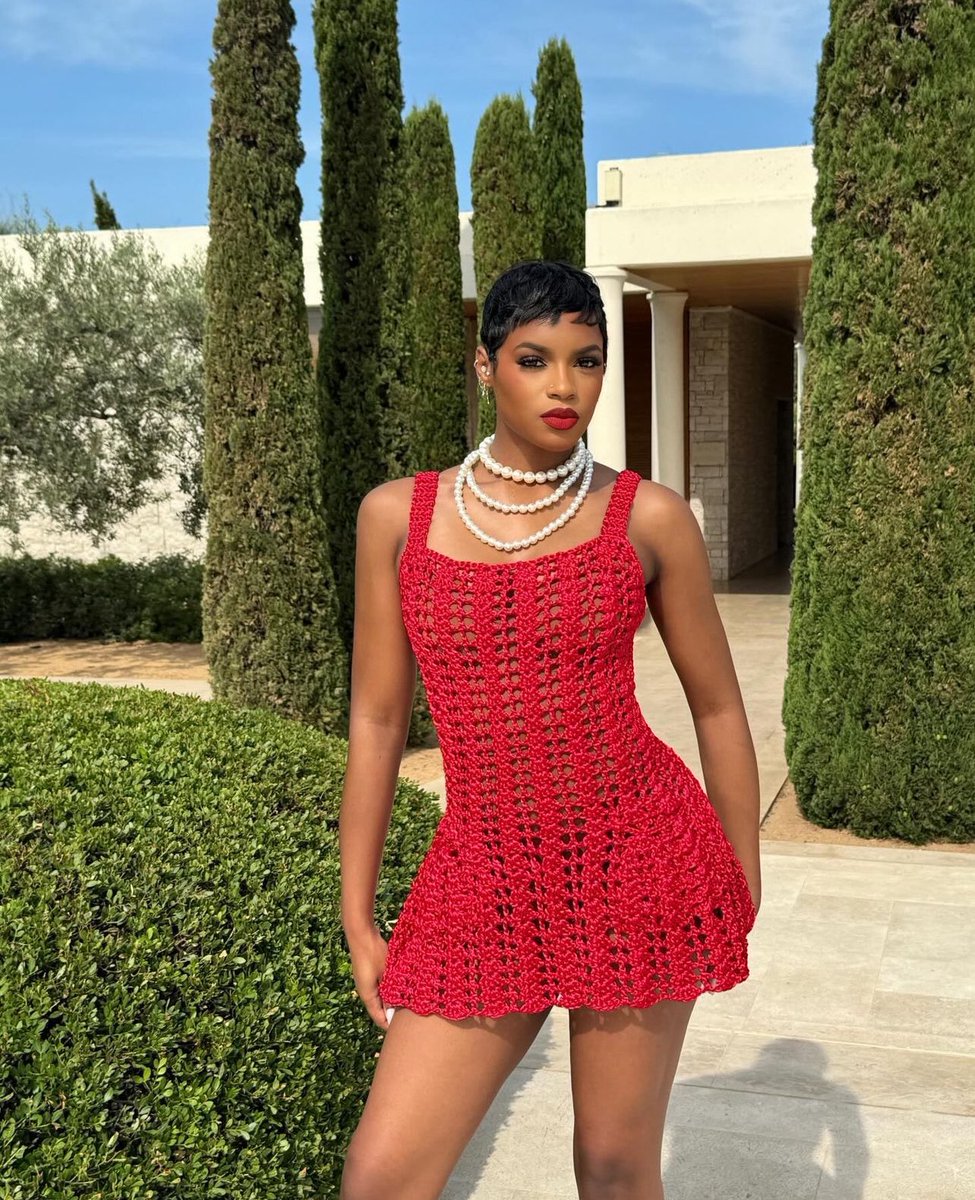 Lady In Red Model & Influencer Didi Stone wearing JW Anderson crocheted mini dress and Loewe heels! Lady In Red Model & Influencer Didi Stone wearing JW Anderson crocheted mini dress and Loewe heels!