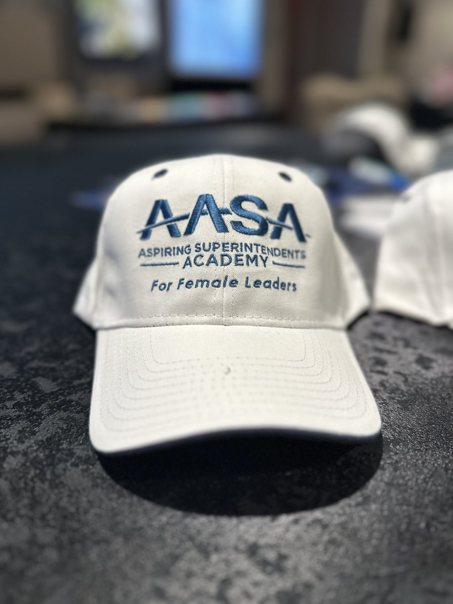 Laurie Namey tweet media