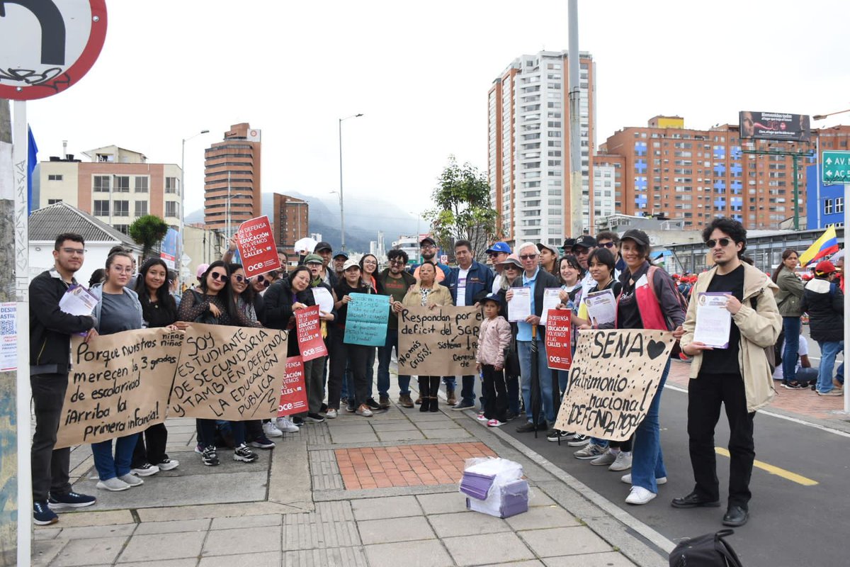 💡 La reforma a la educación no incluye una solución para la desfinanciación crónica de la educación pública. Desde 2001, ha sufrido un recorte acumulado de más de 200 billones de pesos. necesitamos la reforma al SGP. #JuntosHundamosLaEstatutaria