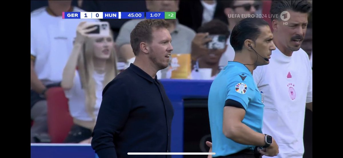 Influencer raus aus den Stadien!!!!! 🌚