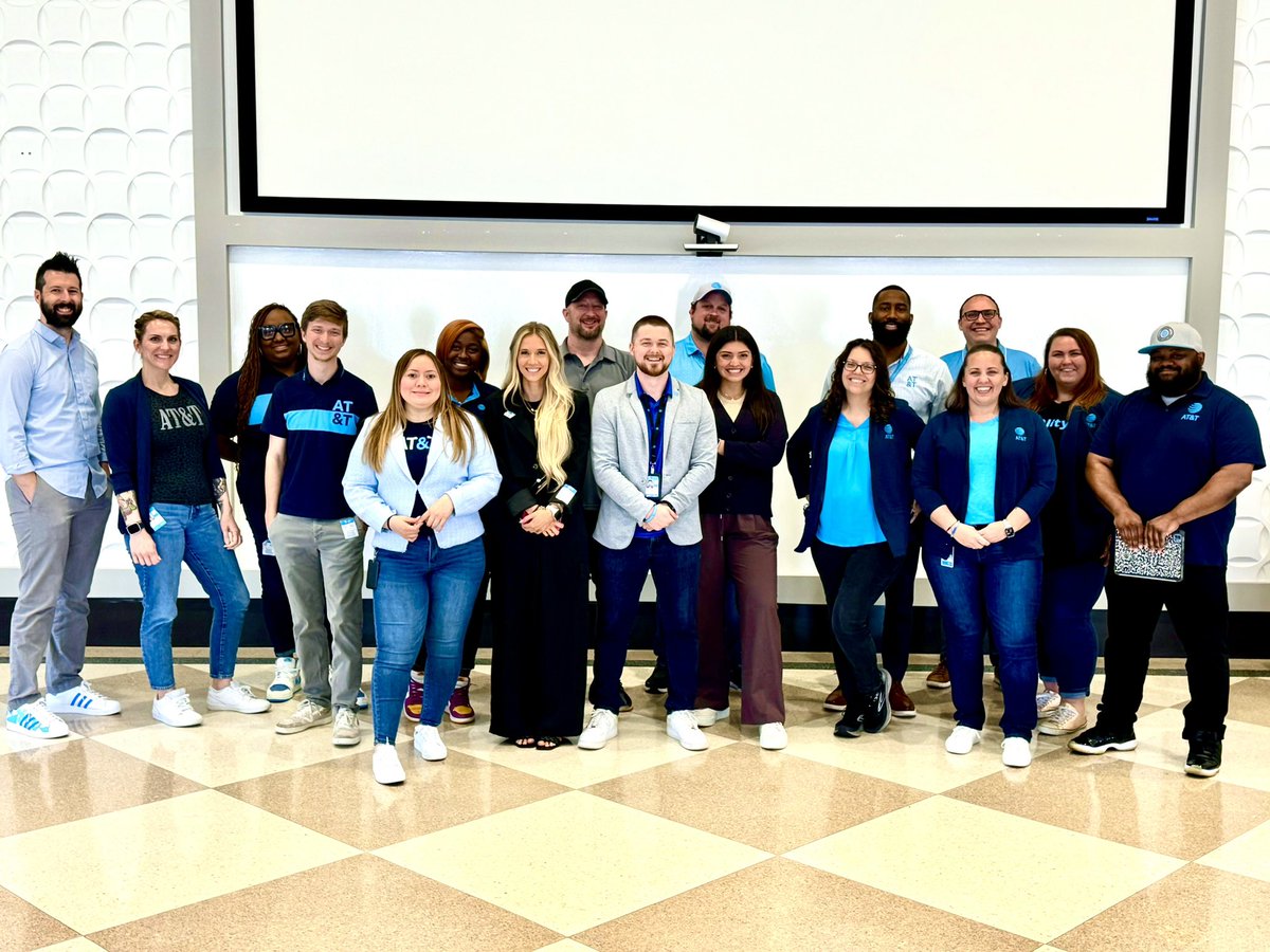 Kim_Bedolla's tweet photo. What a week connecting with my peers and leaders! Grateful for the collaboration opportunities! 🌐🤝

“Everyone you’ll ever meet, knows something you don’t.”

@KAMO_ImMOrtals @KattiaS_Ramirez @KAMOkonnects #lifeatatt https://t.co/BRhtLMBSk0