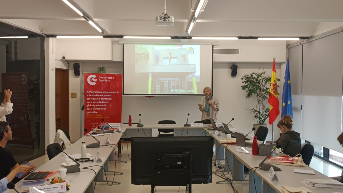 Edudesarrollo's tweet photo. El @CeipMelquiades ha desarrollado el proyecto "Sinfonía del cambio. Armonizando la transformación". Desde la música, como herramienta de trabajo, para trabajar los #ODS y los #DDHH #XIVPremioEpD #CiudadaníaGlobal https://t.co/ndWzo19GcL