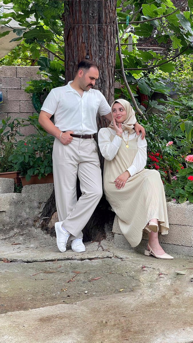 İlerde çocuklarımızın "2000'li yıllarda annemle babam" diye arkadaşlarına göstereceği o fotoğraflar. Kalbimi bıraktım 💕