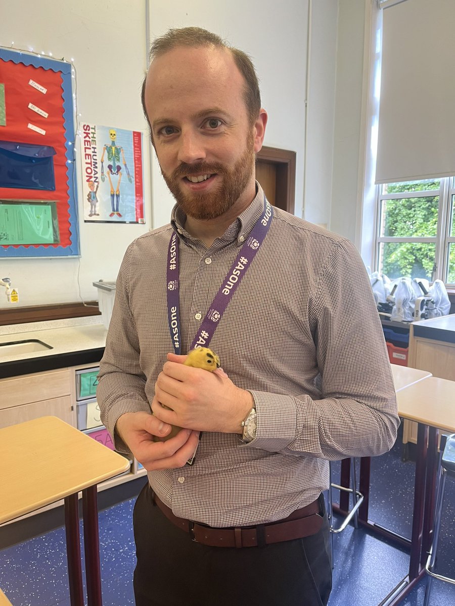 Today we said goodbye to our duckies. They have made a lasting impression on us all, and we have enjoyed every minute learning about them and caring for them 🤍 👋🏻 <a href="/NDHS_Science/">NDHS Science Dept</a> <a href="/ndhsnurture/">@NDHSNurture</a> <a href="/ndhsglasgow/">Notre Dame High</a>