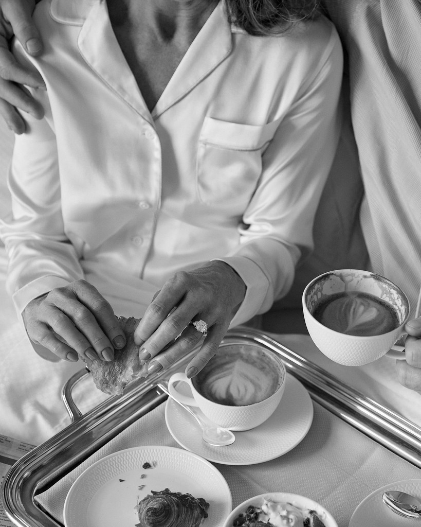 Boodles's tweet photo. There's that moment in time where someone goes from just someone, to the only one. A Boodles engagement ring just completes the picture.⁠
#Boodles #FoundtheOne https://t.co/9REJzniCEm