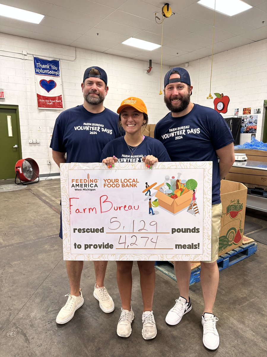 patrickcoffeyFB's tweet photo. Yesterday, @kurtisnestle and I, along with our intern @madison.borrelli, spent our Farm Bureau Volunteer Days working with Feeding America. At least 261,000 people in West Michigan and the UP are food insecure - Feeding America of West Michigan is working hard to change that. https://t.co/W4PlcPEyQ4