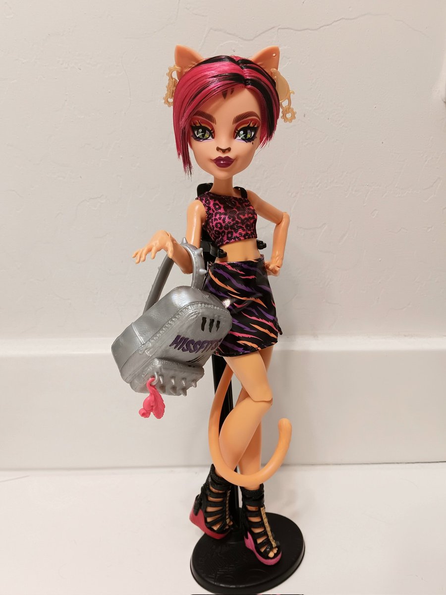 Cut her hair bc I couldn't stand it anymore