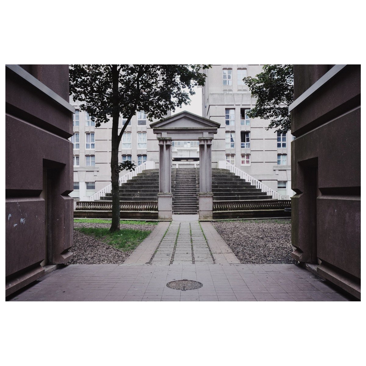 Dystópía í París, djöfull leið mér illa þarna. Er í tilfinningalegu uppnámi