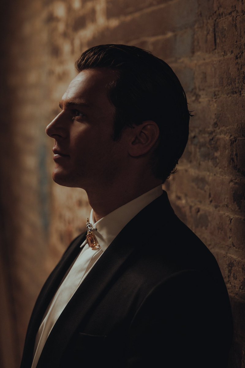 PHOTO OF THE DAY: JONATHAN GROFF 

Spent Sunday afternoon with the stars of “Merrily We Roll Along” before they went to the Tony Awards. Grabbed this portrait of Jonathan backstage in the Hudson Theater.