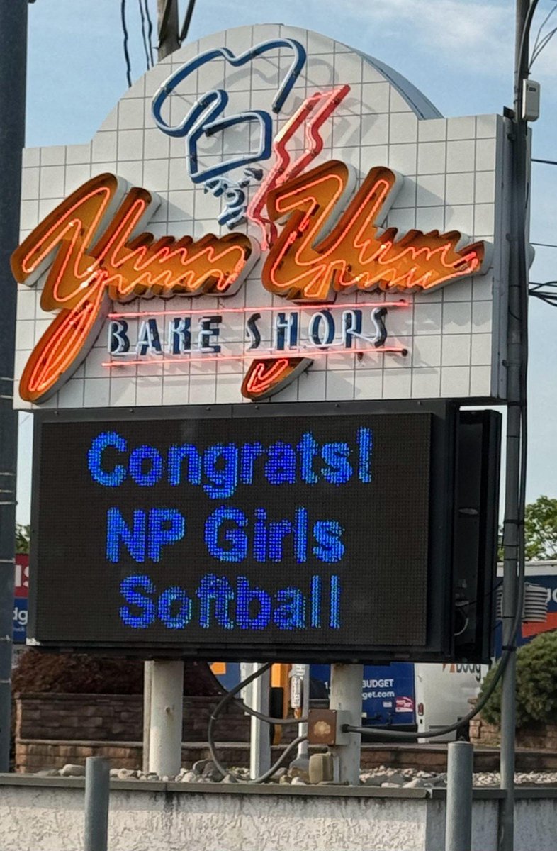 northpennsb22's tweet photo. NPsoftball Team24 
Thank you Yum Yum Donuts https://t.co/yIs28D7IAs