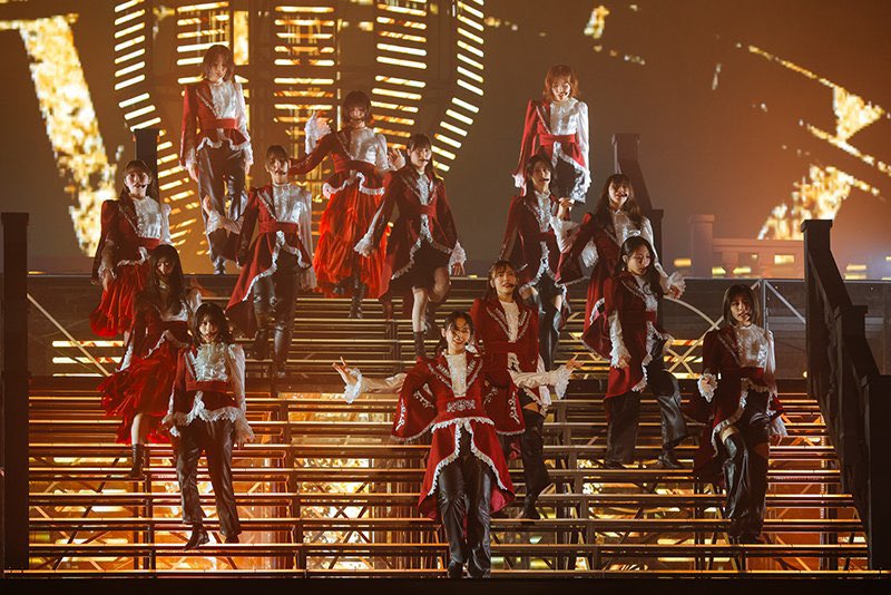 絶対4thアニラで王子様衣装の直筆サイン入り出してくるよね #櫻坂46